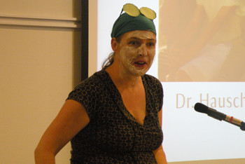 Astrid van der Laar van Lach op de Dag tijdens Dr. Hauschka congres.